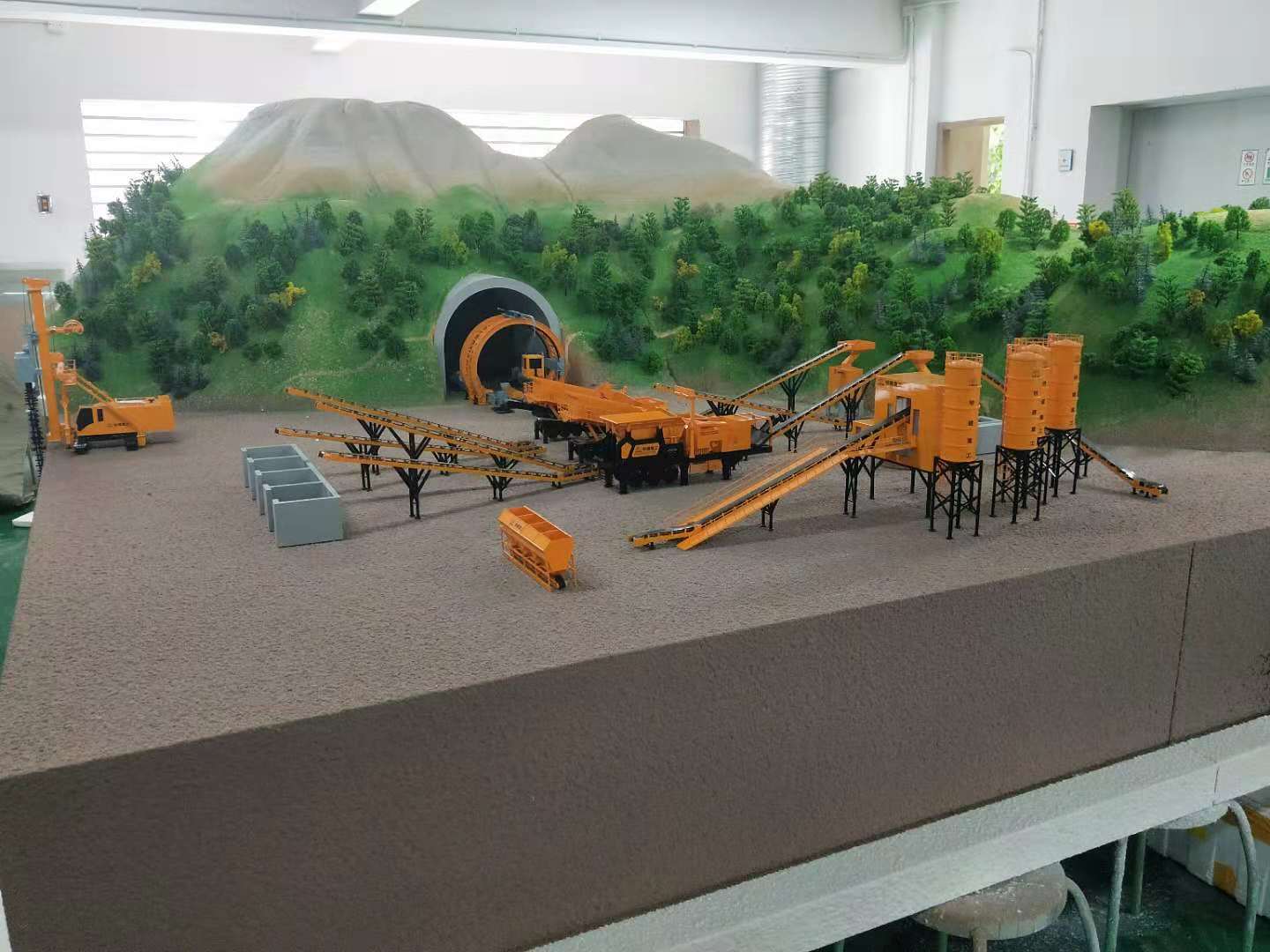 仲巴县工业场景