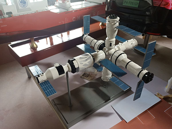 仲巴县航天模型