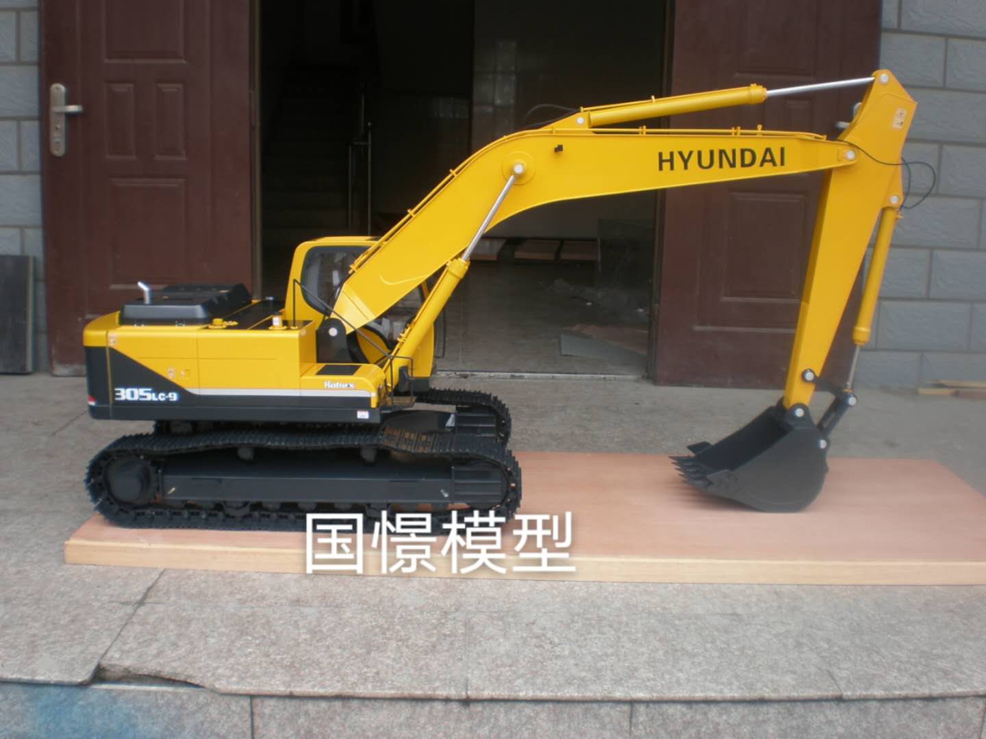 仲巴县机械模型